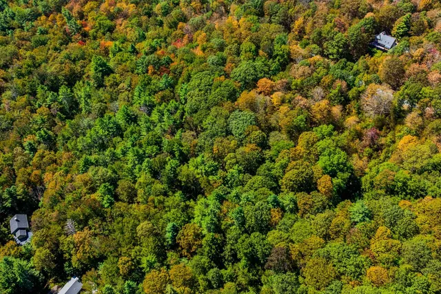 $299,000 | 5268 Willard Road, Unit 5268, Quechee, VT 05059