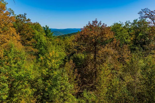 $299,000 | 5268 Willard Road, Unit 5268, Quechee, VT 05059