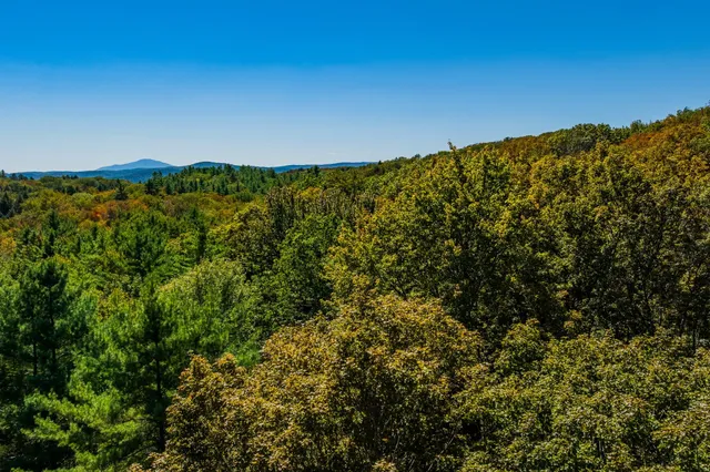 $299,000 | 5268 Willard Road, Unit 5268, Quechee, VT 05059