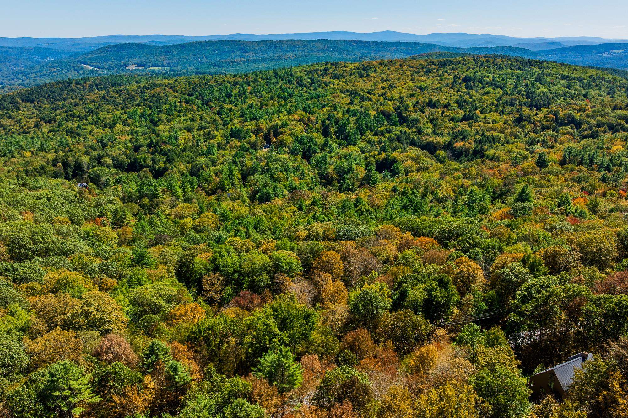 5268 Willard Road, Unit 5268 Quechee, VT 05059 - Photo 9 of 29