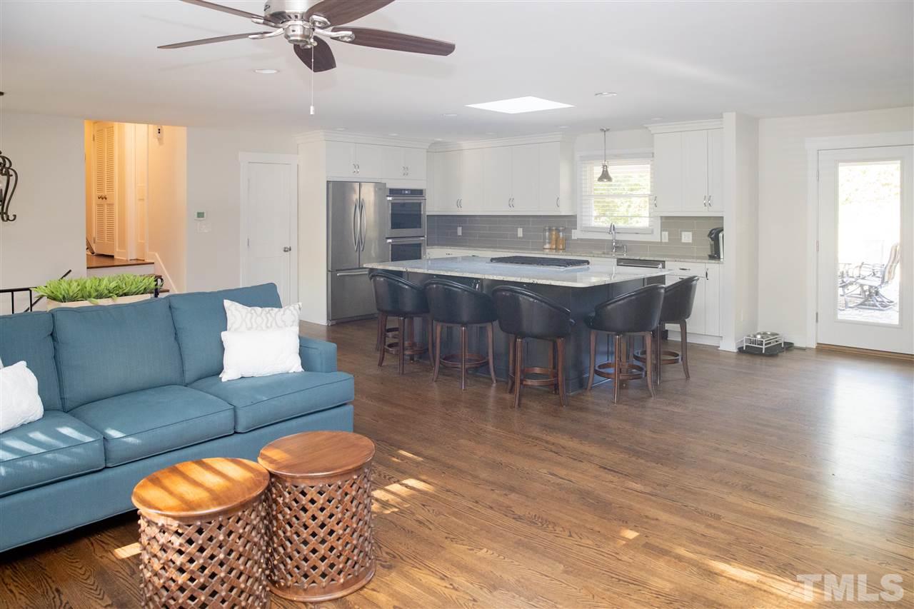 624 Macon Place Raleigh, NC 27609 - Photo 4 of 27