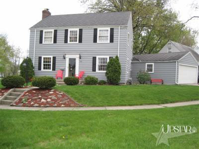 1665 Cherokee Road Fort Wayne, IN 46808 - Photo 1 of 25