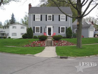 1665 Cherokee Road Fort Wayne, IN 46808 - Photo 2 of 25