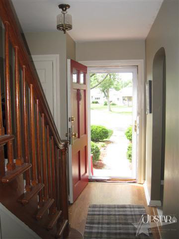 1665 Cherokee Road Fort Wayne, IN 46808 - Photo 3 of 25