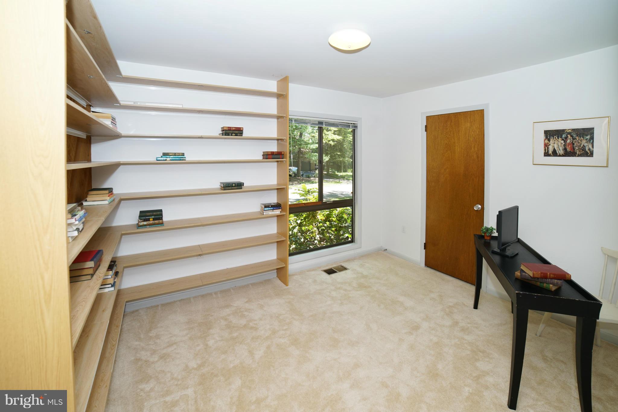 2108 Lirio Court Reston, VA 20191 - Photo 11 of 20 Bedroom