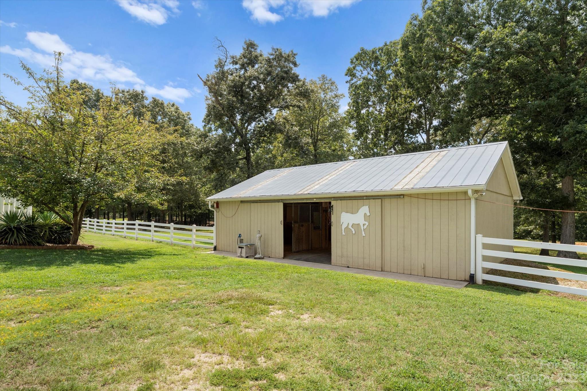 2908 Valley Farm Road Waxhaw, NC 28173 - Photo 19 of 48 Gallery Image 19