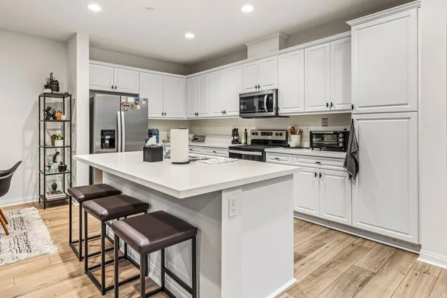 $840,000 | 506 Willowmore Street, Vista, CA 92081