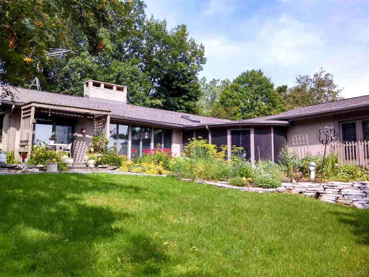 1975 East Leonard Road Leonard, MI 48367 - Photo 3 of 27 31233394-2.JPG