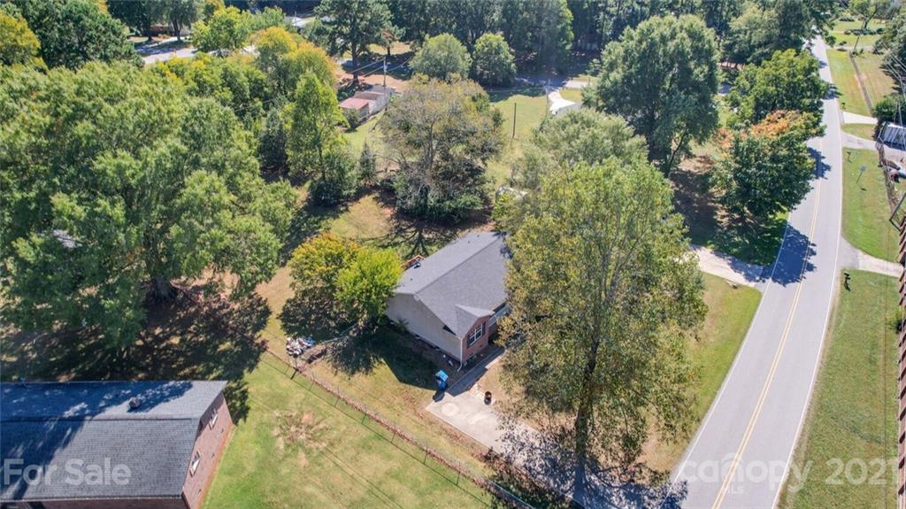 907 Oates Road Bessemer City, NC 28016 - Photo 3 of 20 Gallery Image 3
