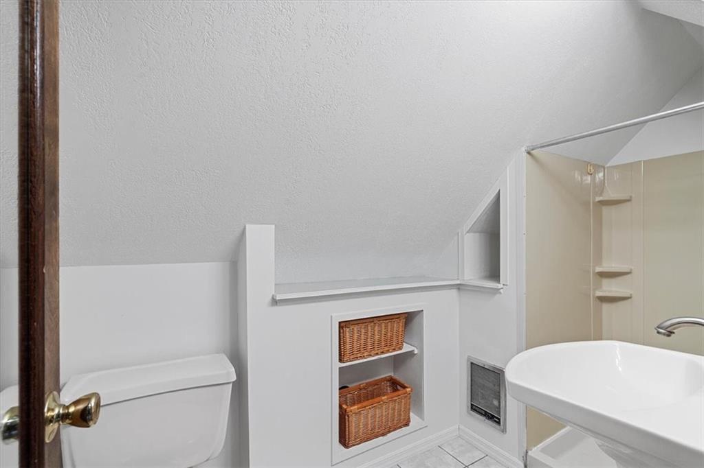 5971 Library Road Bethel Park, PA 15102 - Photo 17 of 24 Gallery Image 17