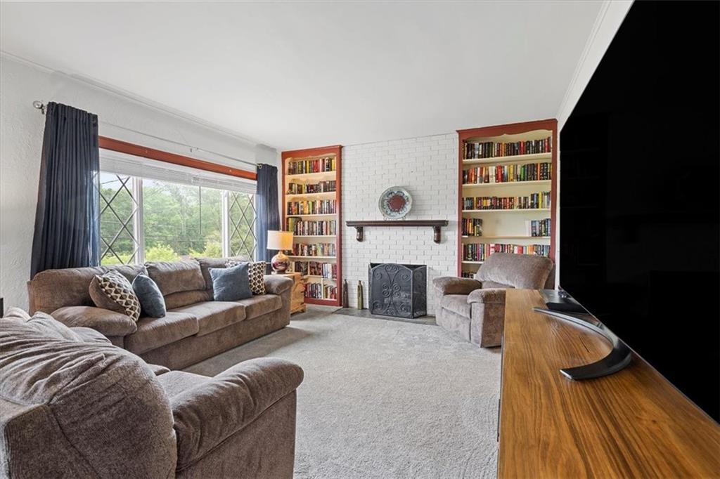 5971 Library Road Bethel Park, PA 15102 - Photo 5 of 24 Gallery Image 5