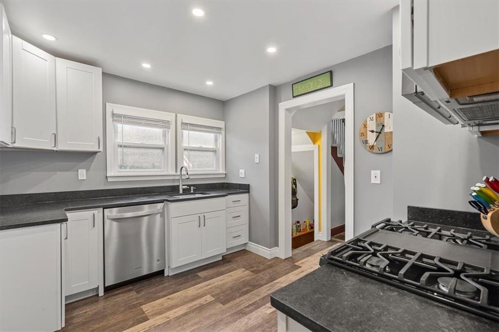 5971 Library Road Bethel Park, PA 15102 - Photo 9 of 24 Gallery Image 9