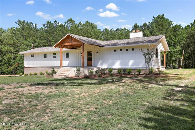 $364,900 | 2794 Simpson Highway, Mendenhall, MS 39114