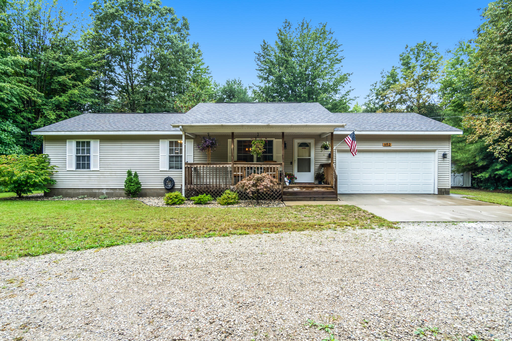 653 East Bard Road Muskegon, MI 49445 - Photo 1 of 25 DSC04018