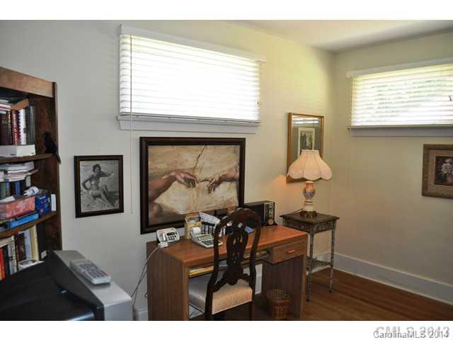 4223 Cheltenham Road, Unit 4223 Charlotte, NC 28211 - Photo 8 of 16 a living room with furniture and a window