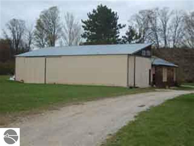 4038 Clam Lake Road Bellaire, MI 49615 - Photo 3 of 7 1734160-2.JPG