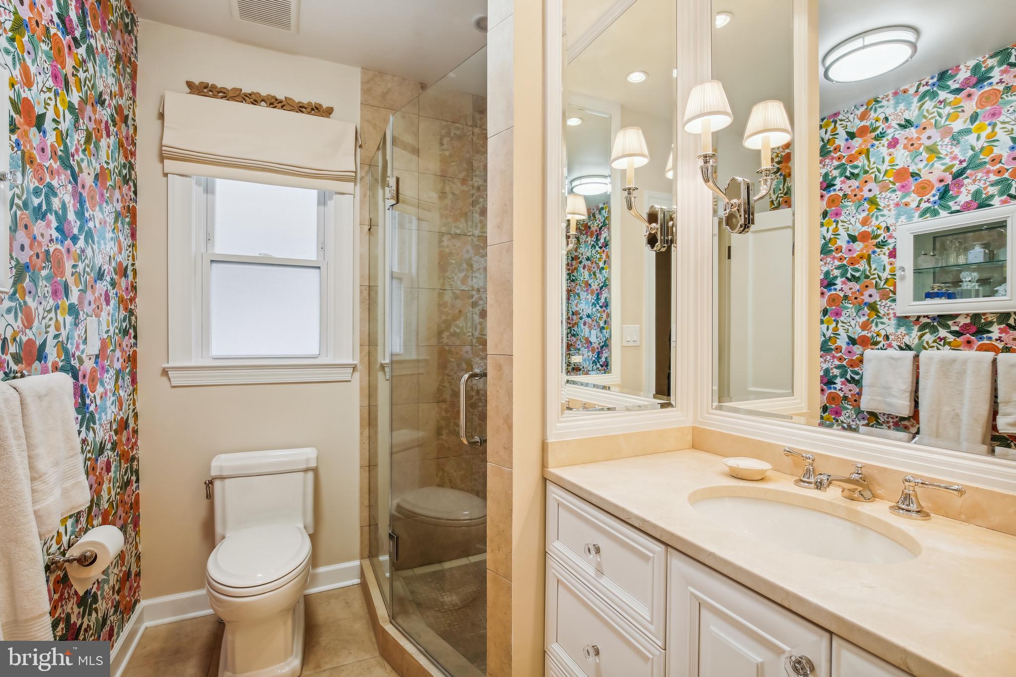 407 Lanark Way Silver Spring, MD 20901 - Photo 25 of 62 Main level full bath