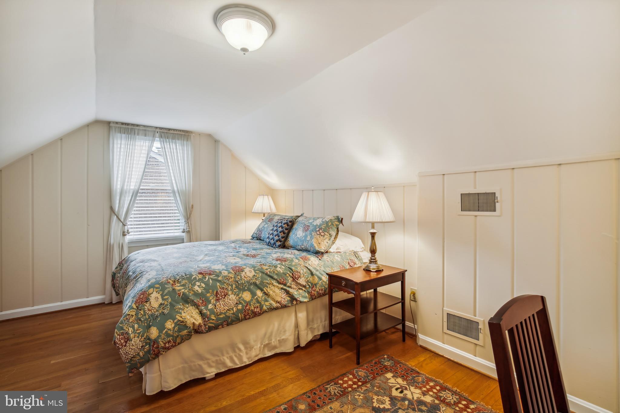 407 Lanark Way Silver Spring, MD 20901 - Photo 39 of 62 Upper level bedroom #3