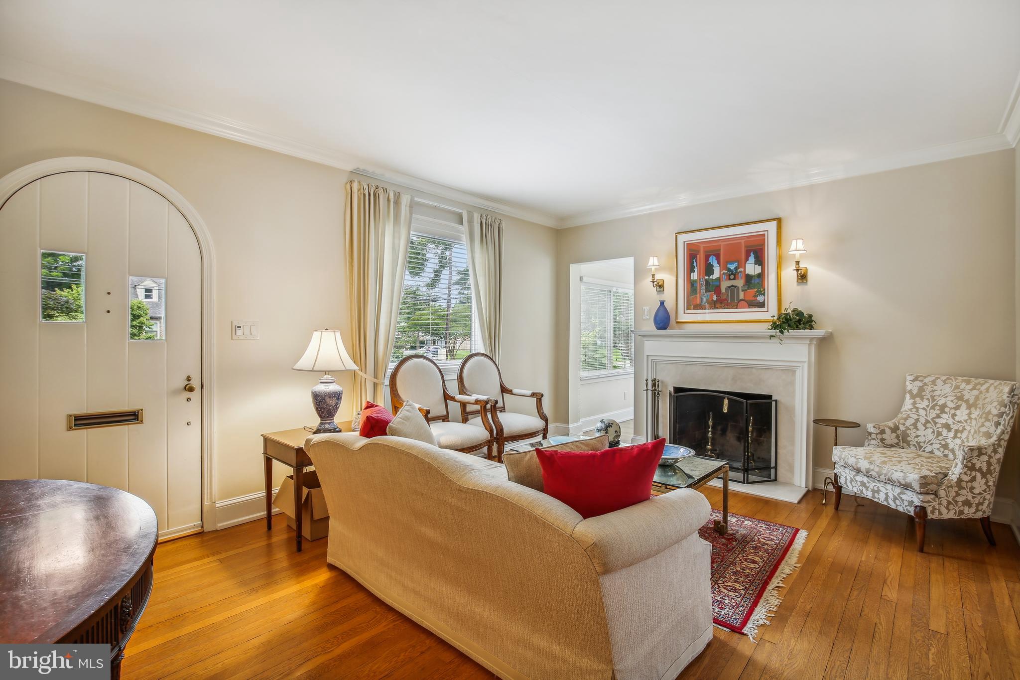 407 Lanark Way Silver Spring, MD 20901 - Photo 8 of 62 Main level office adjacent to living room