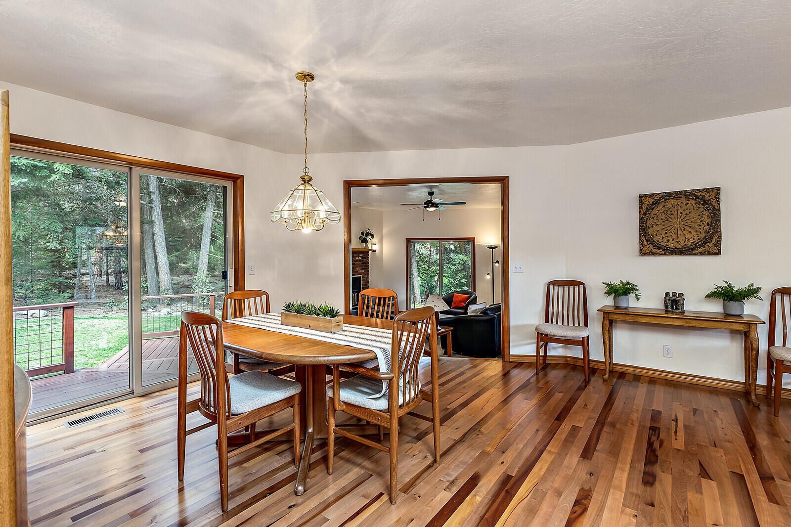 18798 North Applegate Road Grants Pass, OR 97527 - Photo 12 of 34 Dining area has patio access