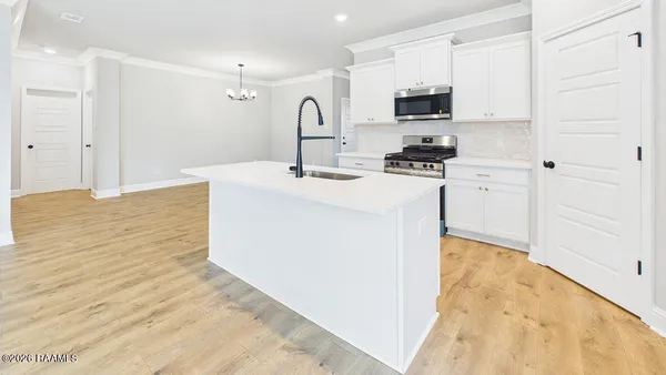 $302,000 | 110 Belle Lake, Lafayette, LA 70506