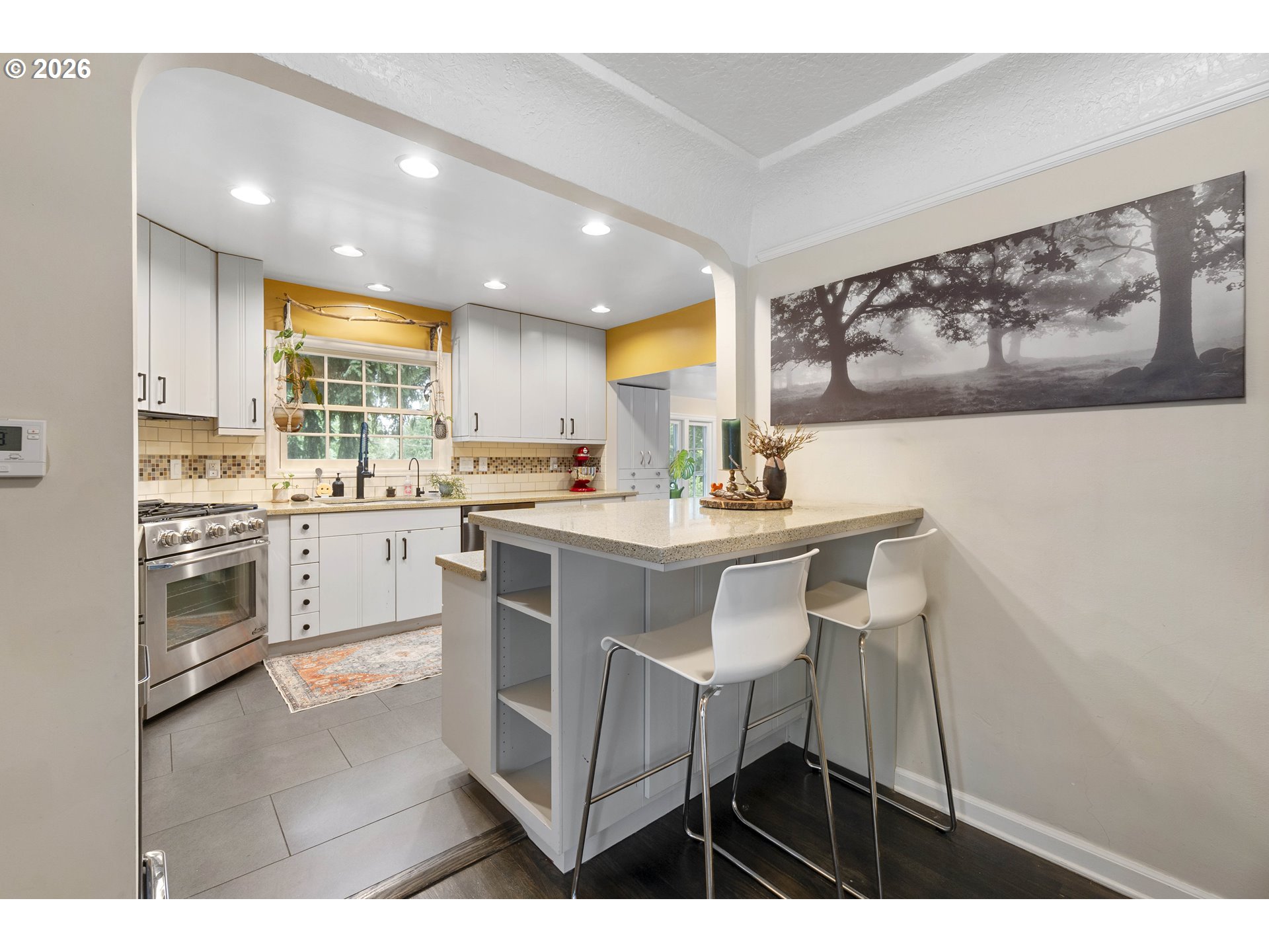 8435 Southwest 11th Avenue Portland, OR 97219 - Photo 16 of 47