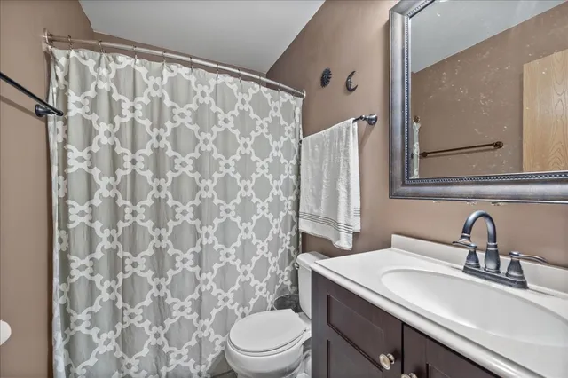 $345,000 | 111 Evergreen Drive, Kirkland, IL 60146