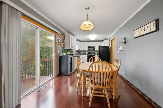 $345,000 | 111 Evergreen Drive, Kirkland, IL 60146