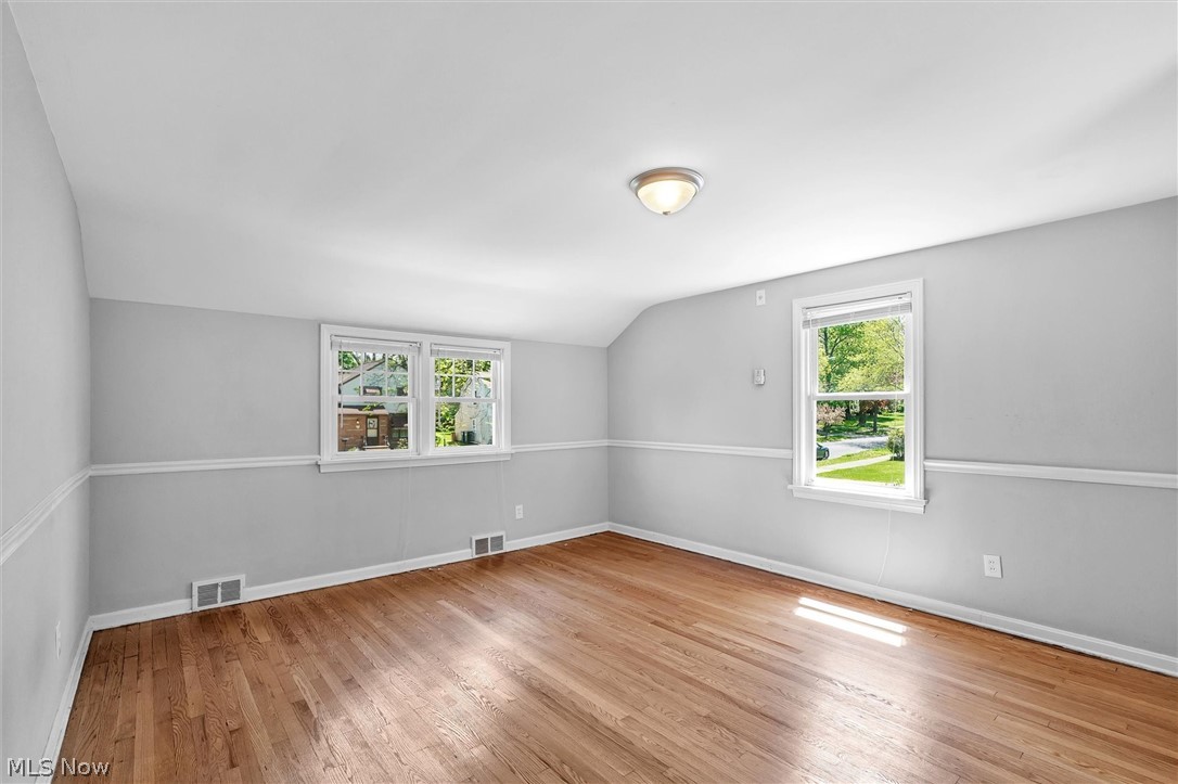 1130 Haselton Road Cleveland Heights, OH 44121 - Photo 14 of 26