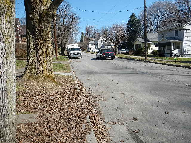 732 South Stateline Road Masury, OH 44438 - Photo 2 of 12 Gallery Image 2