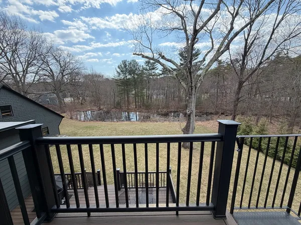 $2,800 | 324 East Street, Unit 2, East Walpole, MA 02032