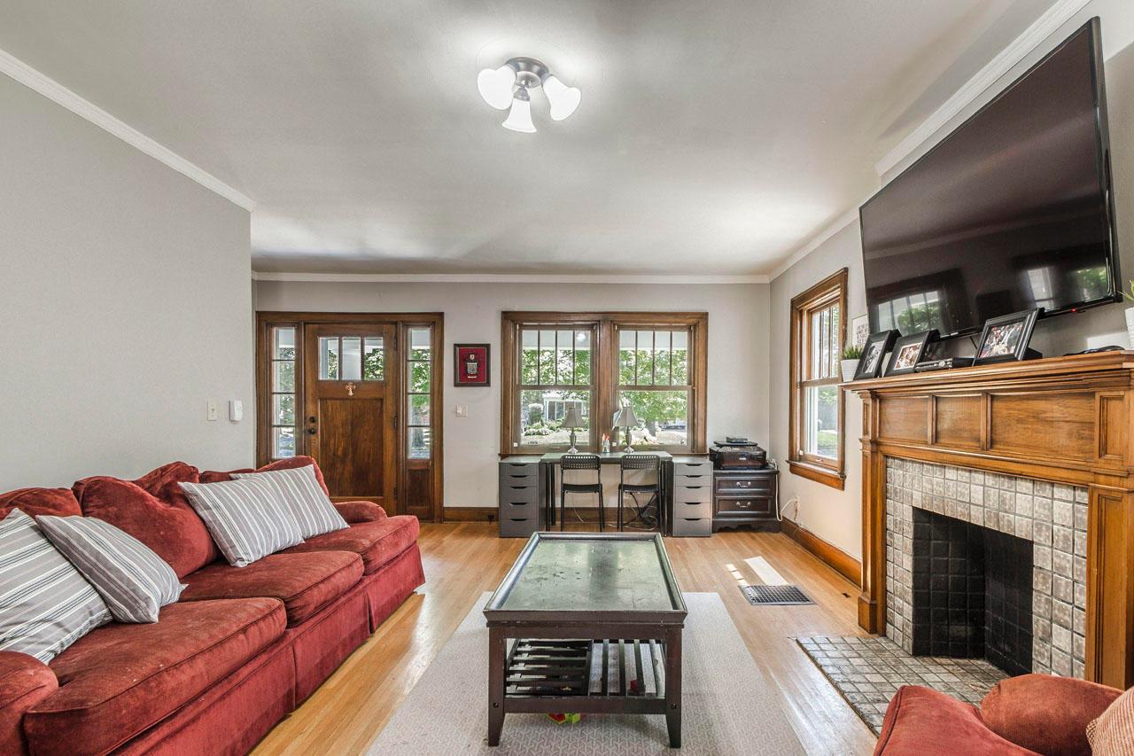 119 North Cassingham Road Columbus, OH 43209 - Photo 10 of 73