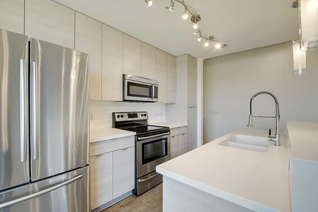 $1,799 | 604 North Bluff Drive, Unit 131, Austin, TX 78745