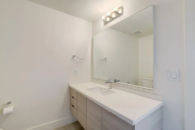 $1,799 | 604 North Bluff Drive, Unit 131, Austin, TX 78745