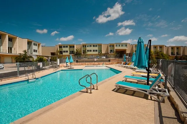 $1,799 | 604 North Bluff Drive, Unit 131, Austin, TX 78745