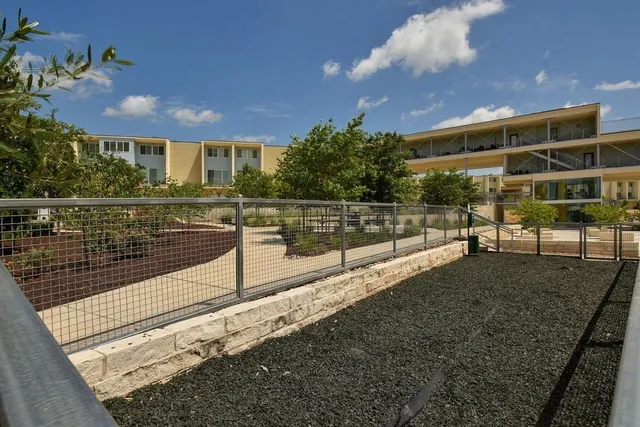 $1,799 | 604 North Bluff Drive, Unit 131, Austin, TX 78745