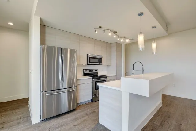 $1,799 | 604 North Bluff Drive, Unit 131, Austin, TX 78745