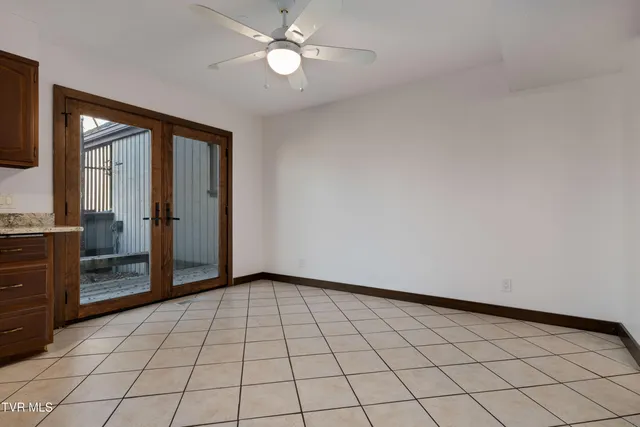 $300,000 | 15 Crown Circle, Unit 15, Kingsport, TN 37660