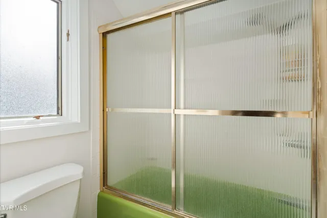 $300,000 | 15 Crown Circle, Unit 15, Kingsport, TN 37660