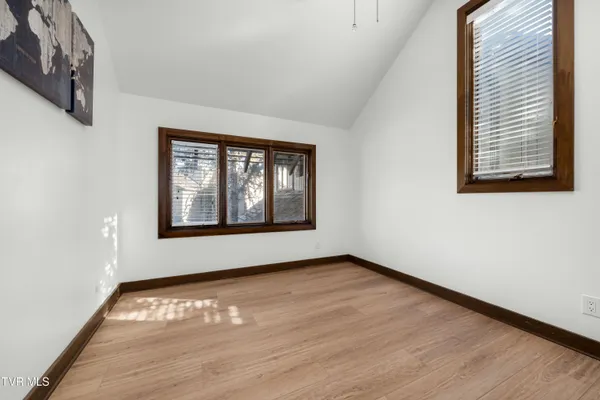 $289,000 | 15 Crown Circle, Unit 15, Kingsport, TN 37660