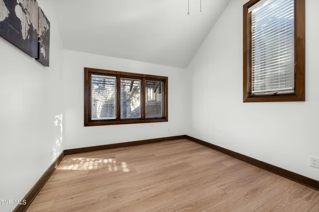 $300,000 | 15 Crown Circle, Unit 15, Kingsport, TN 37660