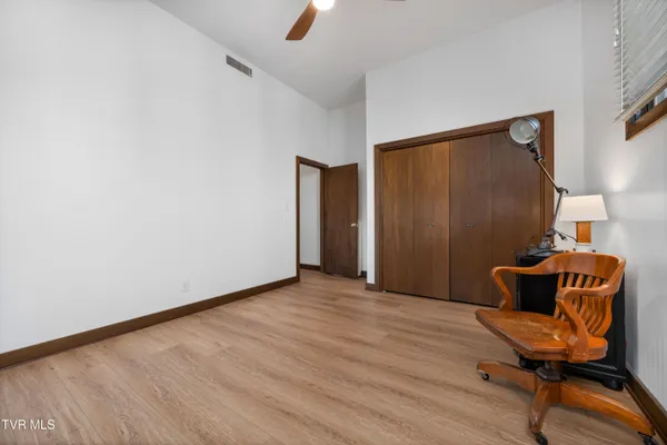 $289,000 | 15 Crown Circle, Unit 15, Kingsport, TN 37660