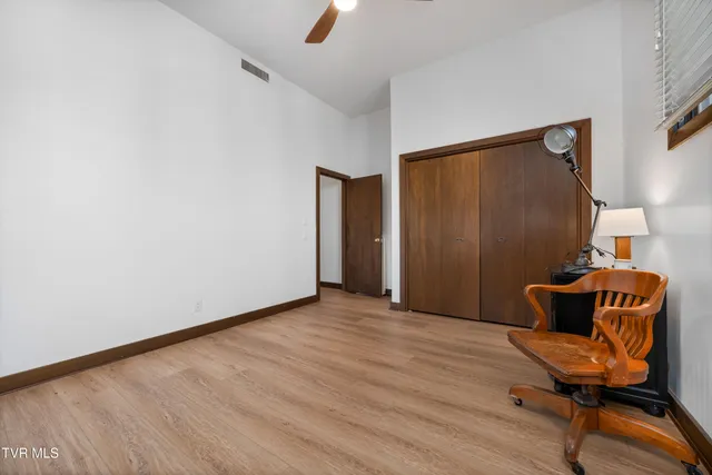 $300,000 | 15 Crown Circle, Unit 15, Kingsport, TN 37660