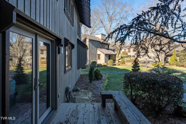 $300,000 | 15 Crown Circle, Unit 15, Kingsport, TN 37660