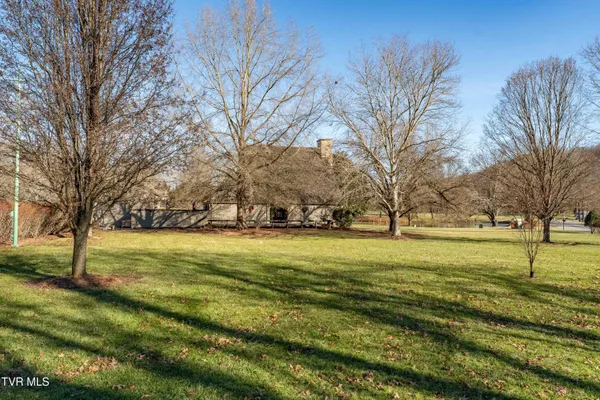 $289,000 | 15 Crown Circle, Unit 15, Kingsport, TN 37660