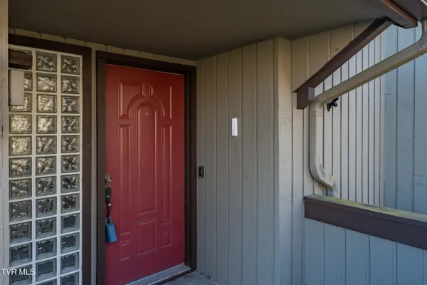 $289,000 | 15 Crown Circle, Unit 15, Kingsport, TN 37660