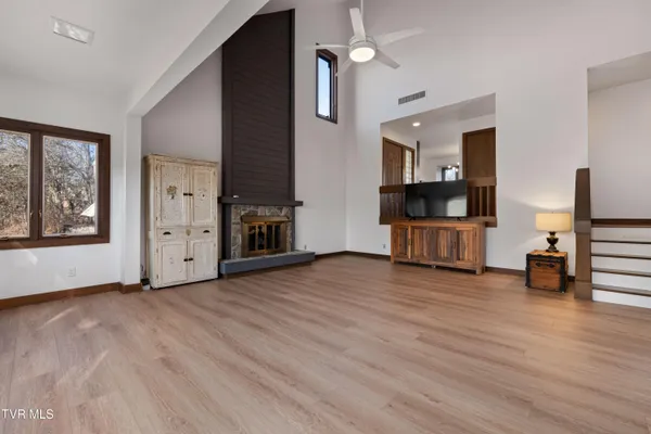 $289,000 | 15 Crown Circle, Unit 15, Kingsport, TN 37660