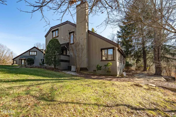 $289,000 | 15 Crown Circle, Unit 15, Kingsport, TN 37660