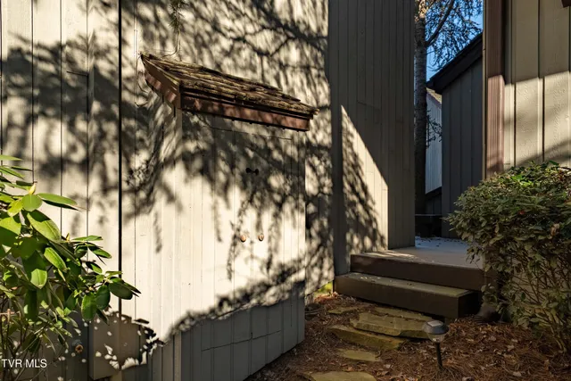 $300,000 | 15 Crown Circle, Unit 15, Kingsport, TN 37660