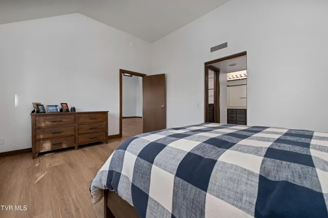 $300,000 | 15 Crown Circle, Unit 15, Kingsport, TN 37660